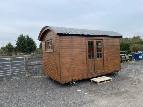 Shepherds hut glamping pod - shepherds,